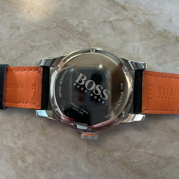 Men’s Hugo Boss Quartz Watch - Picture 3 of 4